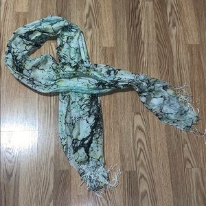 Marble scarf